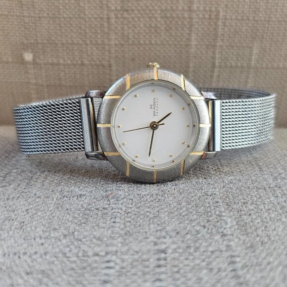 Skagen Denmark Women Wristwatch Silver/Gold Tone Bezel Analog Quartz Wrist Watch - Picture 5 of 12